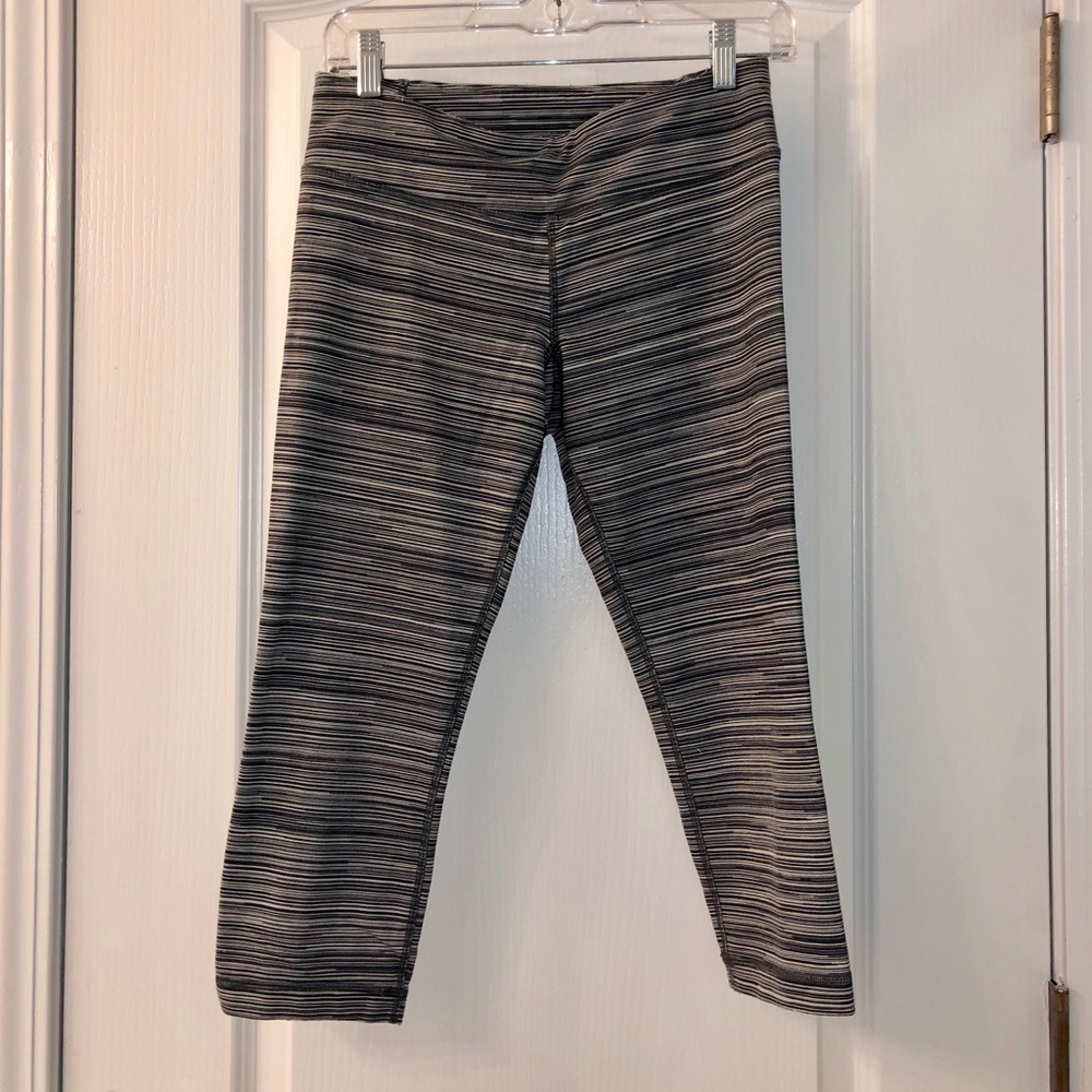 Under Armour Crop Leggings